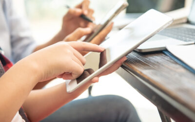 ¿Cómo implementar la narrativa transmedia en la comunicación corporativa?